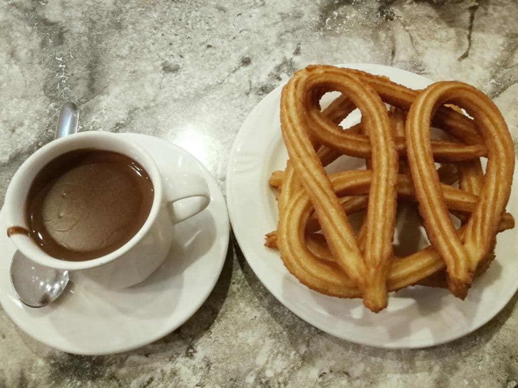Chocolate con churros - Food in Madrid